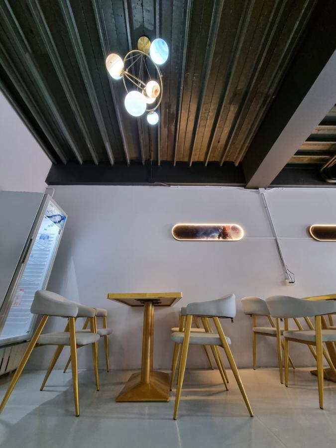 Met A Space Pod @Phrom Phong Μπανγκόκ Εξωτερικό φωτογραφία