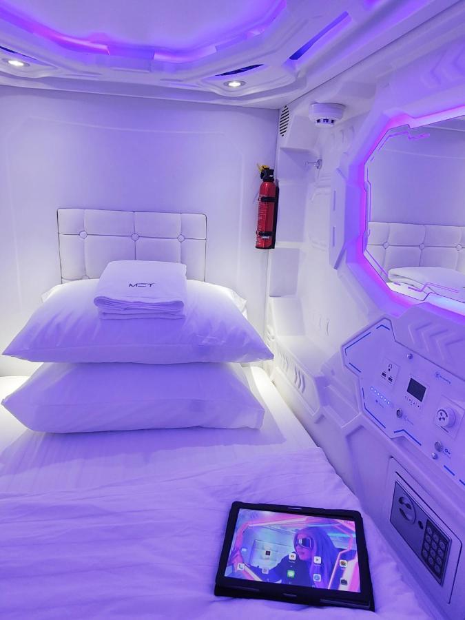 Met A Space Pod @Phrom Phong Μπανγκόκ Εξωτερικό φωτογραφία